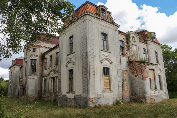 The Chetvertinsky Palace in Zheludok