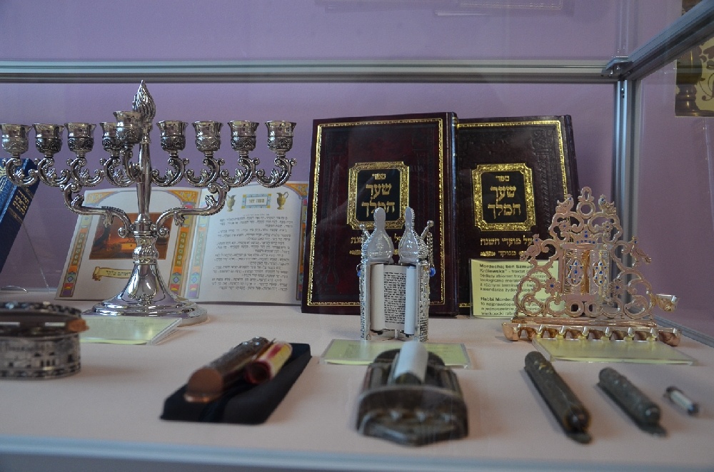 Wielkie Oczy, exhibition in the synagogue