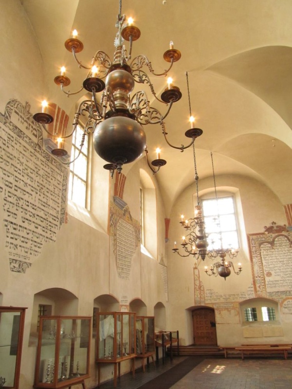 Wnętrze Wielkiej Synagogi w Tykocinie