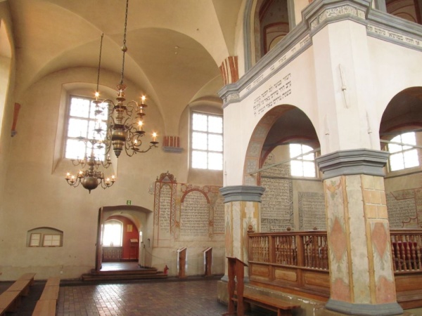 Большая синагога в Тыкоцине. Вид изнутри