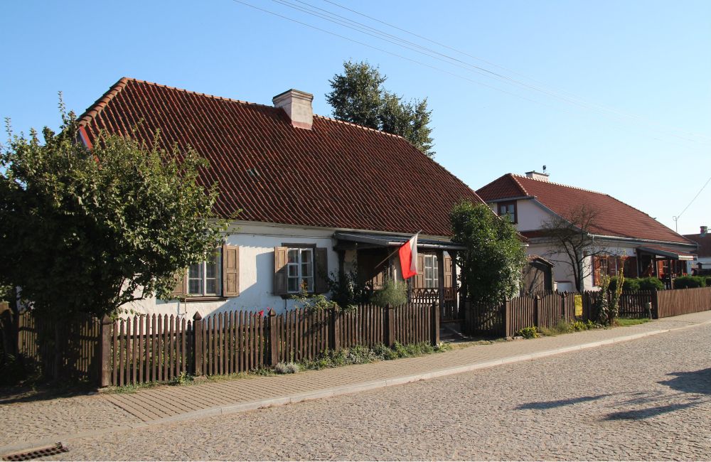 Drewniane domy mieszczańskie przy pl. Stefana Czarnieckiego w Tykocinie