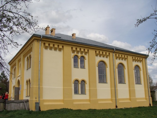 The synagogue in Wielkie Oczy