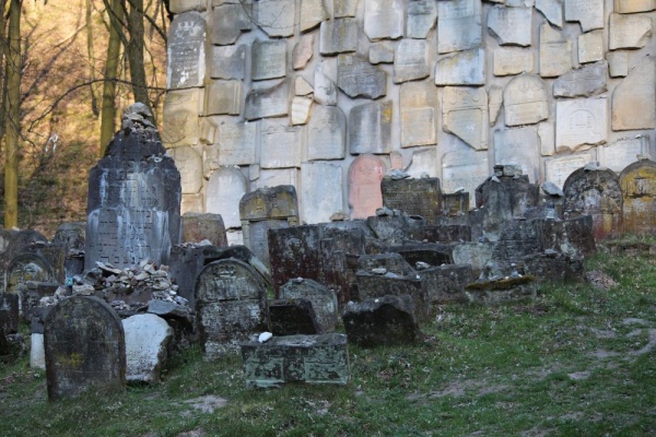Jewish cemetery in Kazimierz Dolny