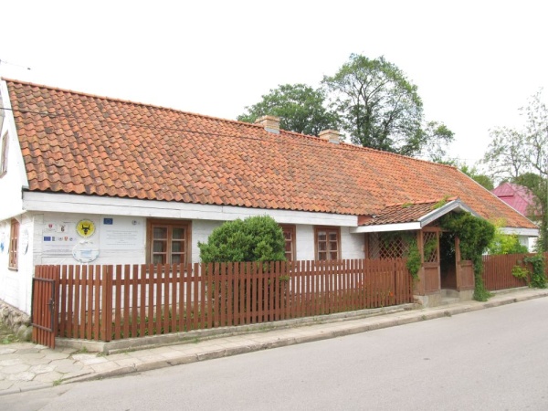 Zabytkowy dom z końca XVIII wieku w Knyszynie, obecnie Izba Regionalna (ul. Kościelna 6)