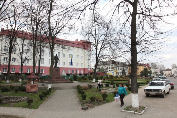 Bolekhiv, Central Square