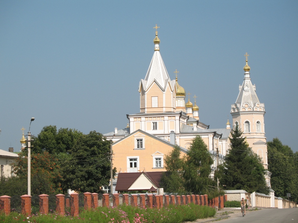 Корец, Свято-Троицкий монастырь