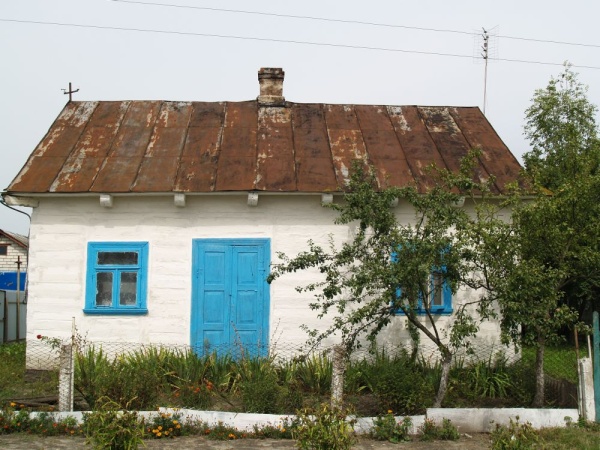 Przedwojenny dom przy ulicy Kościelnej w Bereźnem