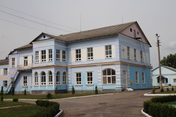 Dawny pałac w Bereźnem, obecnie szpital