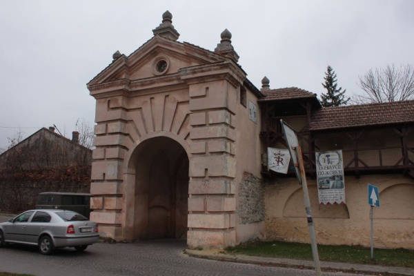 The Zvirynetska Gate in Zhovkva