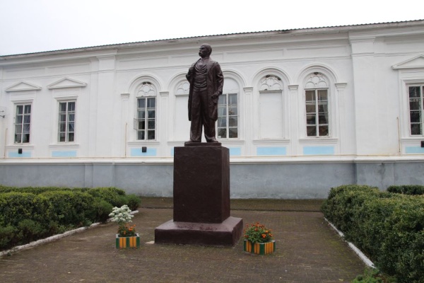 Pomnik Tarasa Szewczenki w Korcu