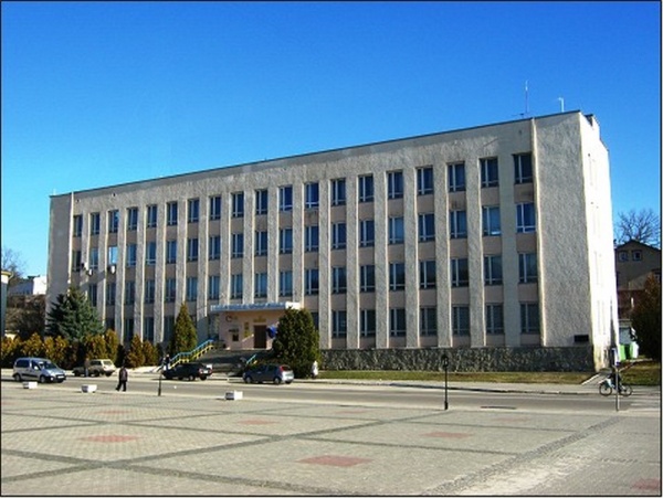 Ostroh, Ukrposhta building