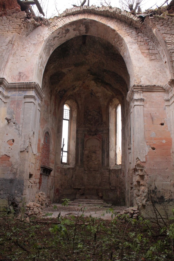 Интерьер костела Святой Троицы в Подгайцах