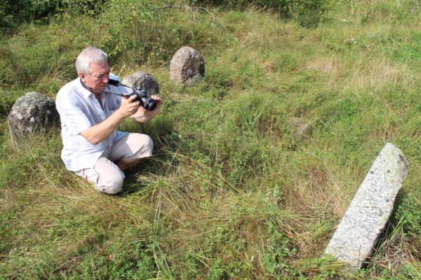 Photographic documentaion of the Jewish cemetery in Lunna for Shtetl Routes project