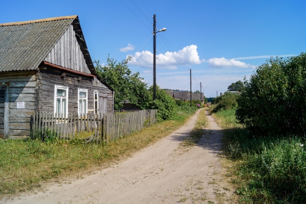 Dowgieliszki, a Jewish rural settlement near Raduń, homeland of Abram Ariel