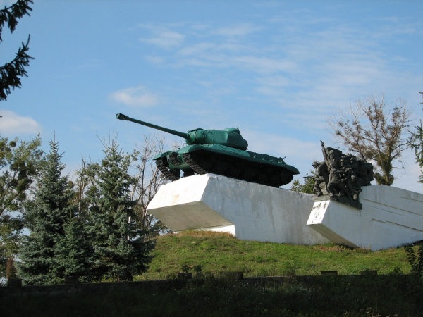 Dubno, czołg-pomnik
