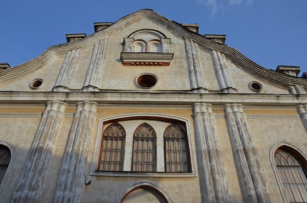 Белая синагога в Сейнах