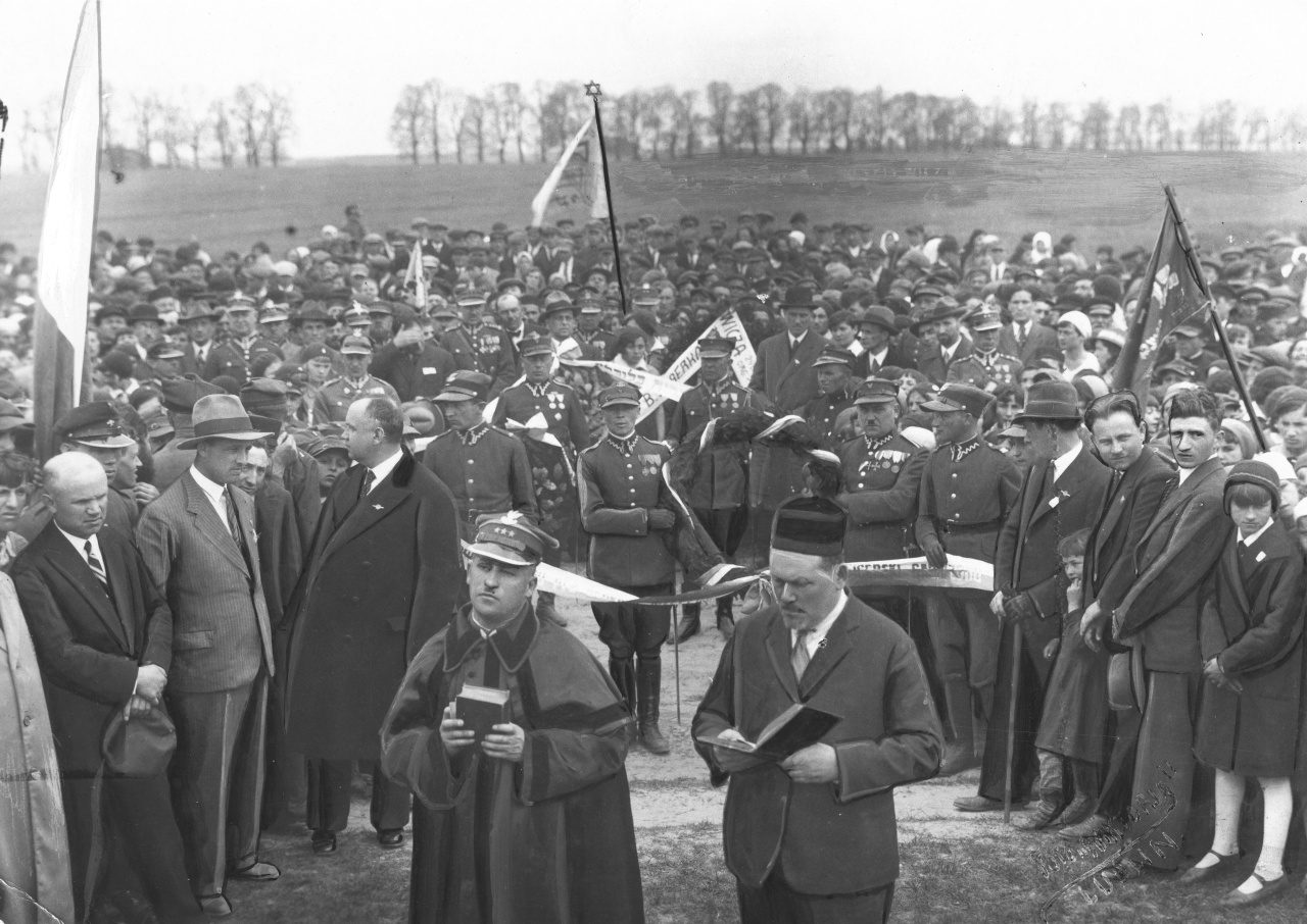 Uroczystości w Kocku z okazji rocznicy śmierci pułkownika Berka Joselewicza, maj 1933, zbiory Narodowego Archiwum Cyfrowego
